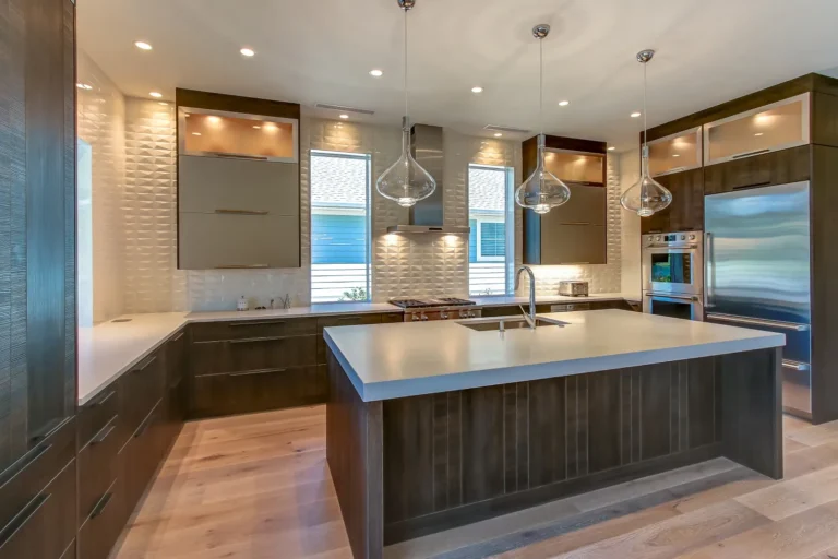 Executive Cabinetry Kitchen Cabinets