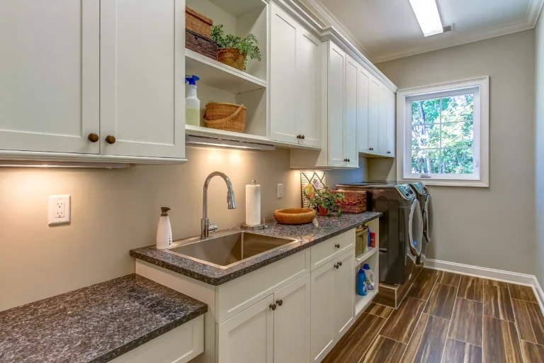 Executive Cabinetry Kitchen Cabinets